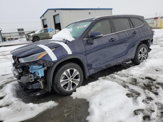 Изображение 2022 TOYOTA HIGHLANDER XLE 2022