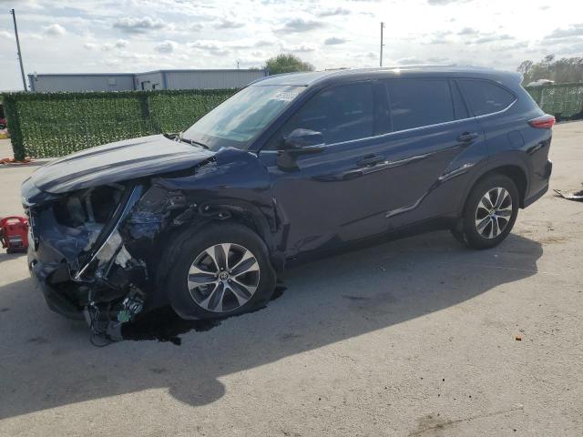 Изображение 2021 TOYOTA HIGHLANDER XLE 2021