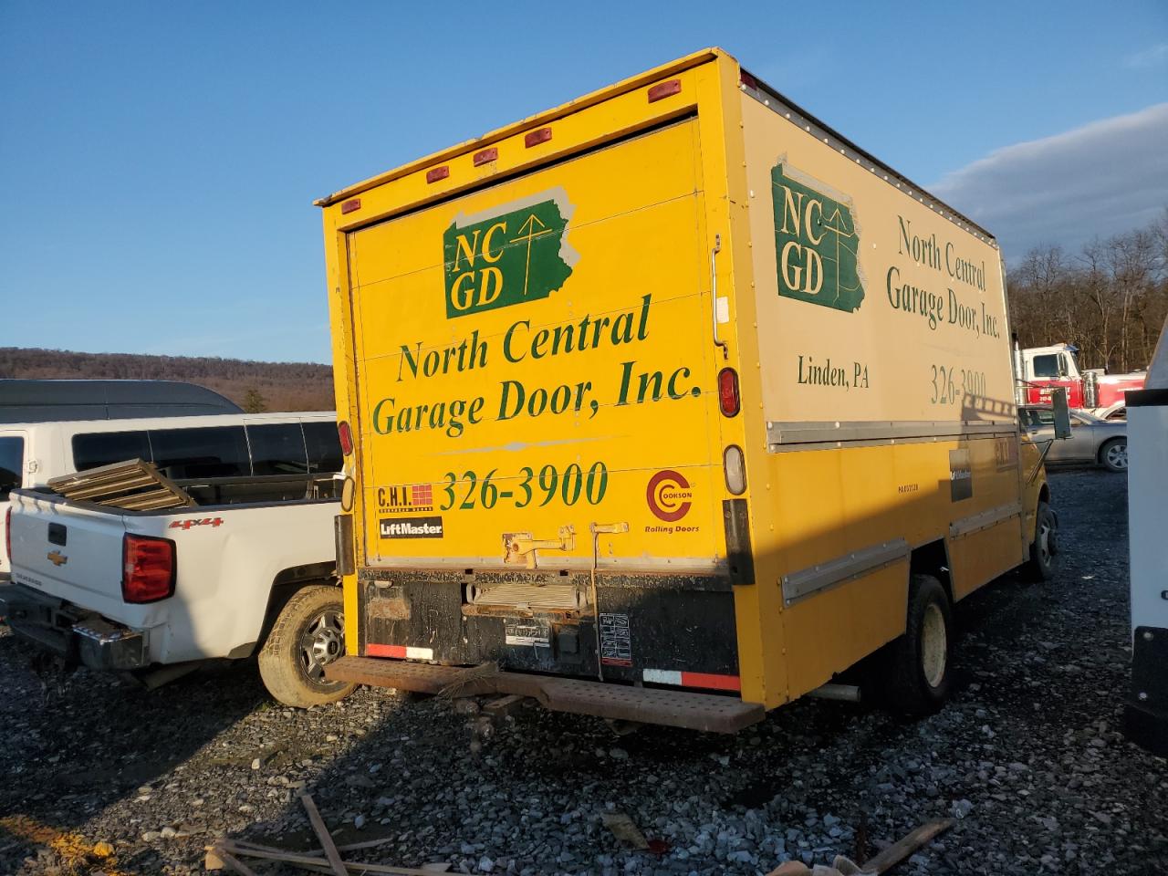 Image 3 of 1998 GMC SAVANA CUTAWAY G3500 1998 with VIN 1GDHG31R9W1035163