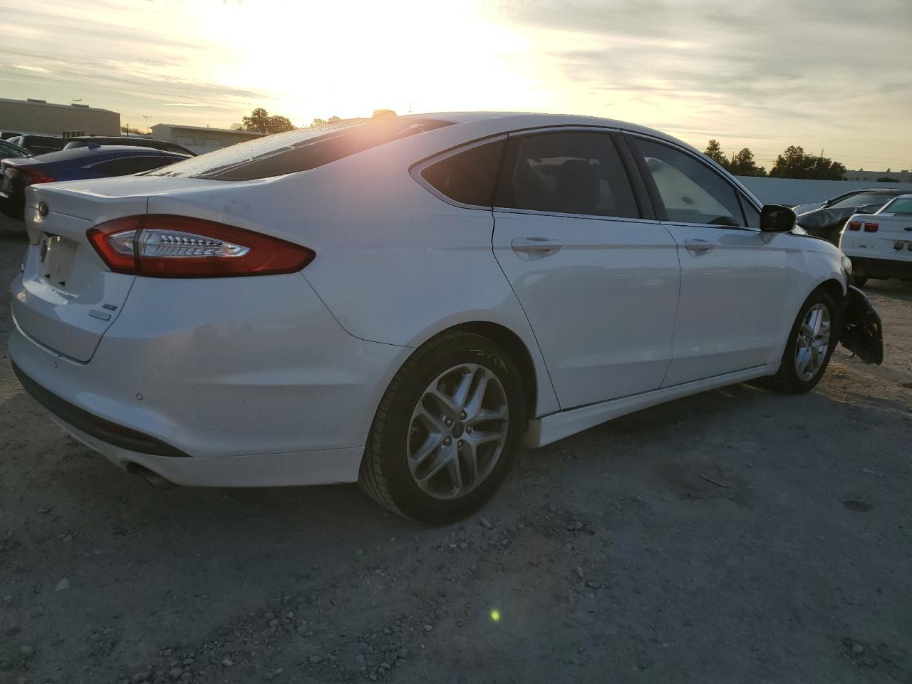 Image 3 of 2013 FORD FUSION SE 2013 with VIN 3FA6P0HR4DR323519
