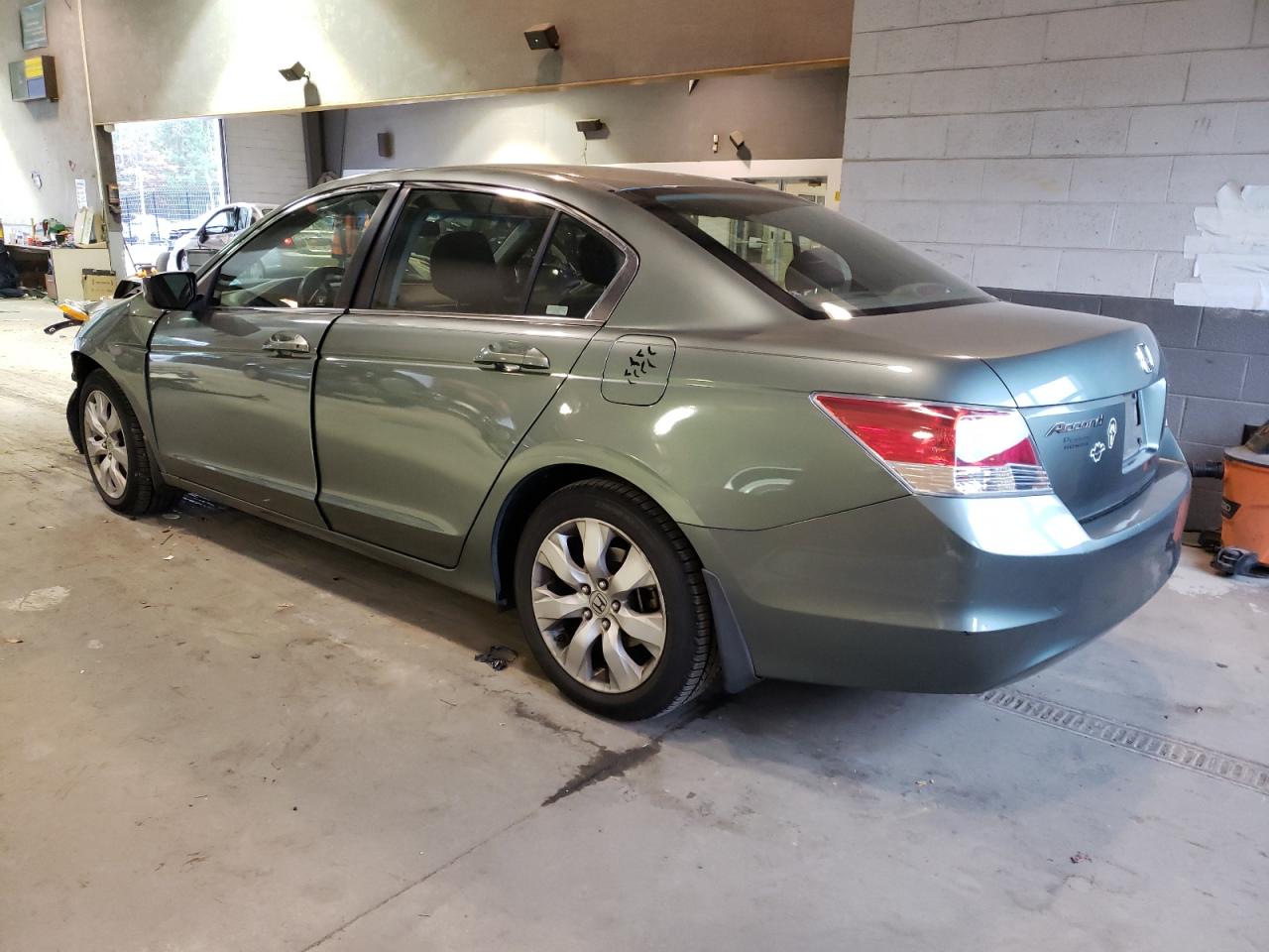 Image 2 of 2008 HONDA ACCORD EX 2008 with VIN 1HGCP26748A143436