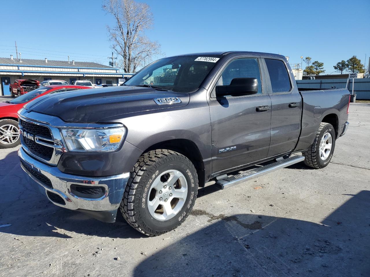 Изображение 1 2019 RAM 1500 TRADESMAN 2019 с VIN 1C6SRFCT4KN560348