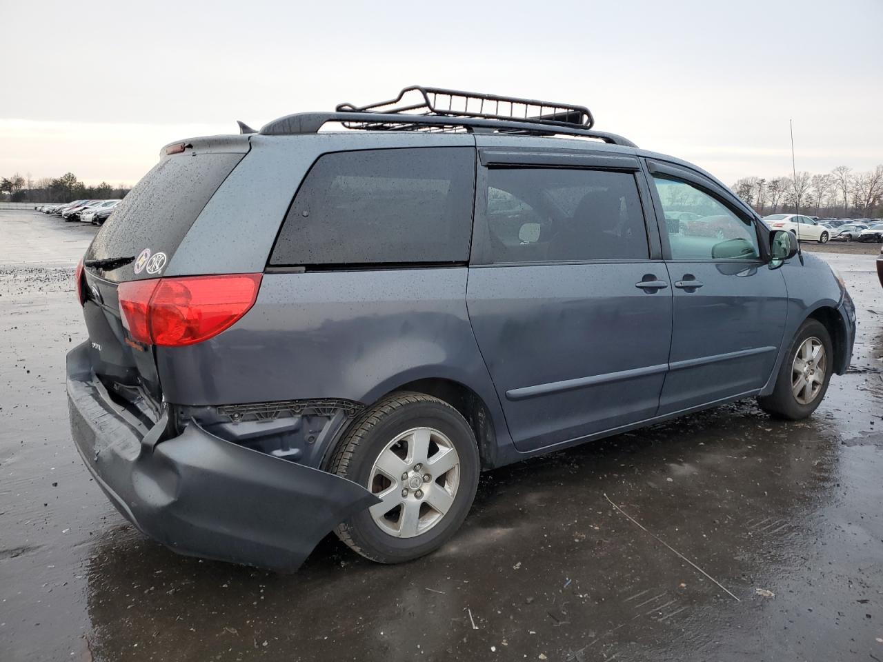 Изображение 3 2010 TOYOTA SIENNA CE 2010 с VIN 5TDKK4CC1AS331250