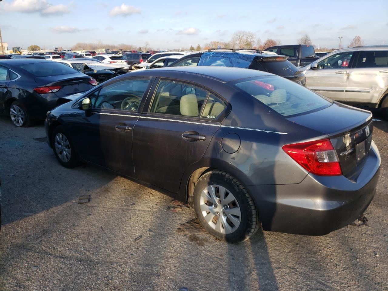 Obraz 2 z 2012 HONDA CIVIC LX 2012 z VIN 19XFB2F52CE017431