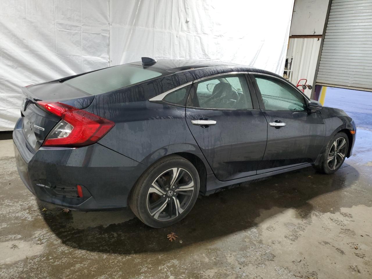 Image 3 of 2018 HONDA CIVIC TOURING 2018 with VIN 2HGFC1F97JH644798