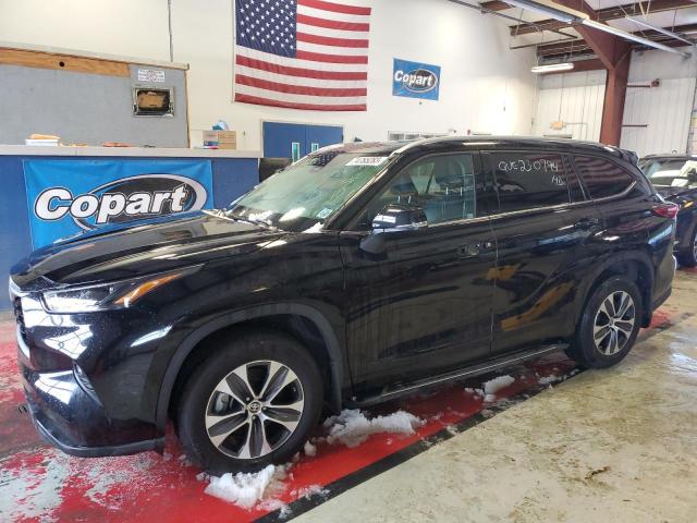 Изображение 2022 TOYOTA HIGHLANDER XLE 2022