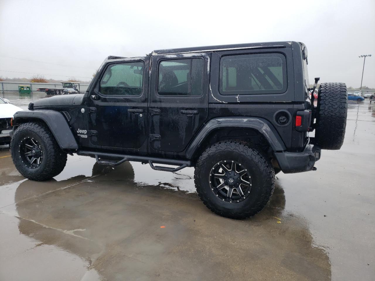 Image 2 of 2018 JEEP WRANGLER UNLIMITED SPORT 2018 with VIN 1C4HJXDG5JW187900