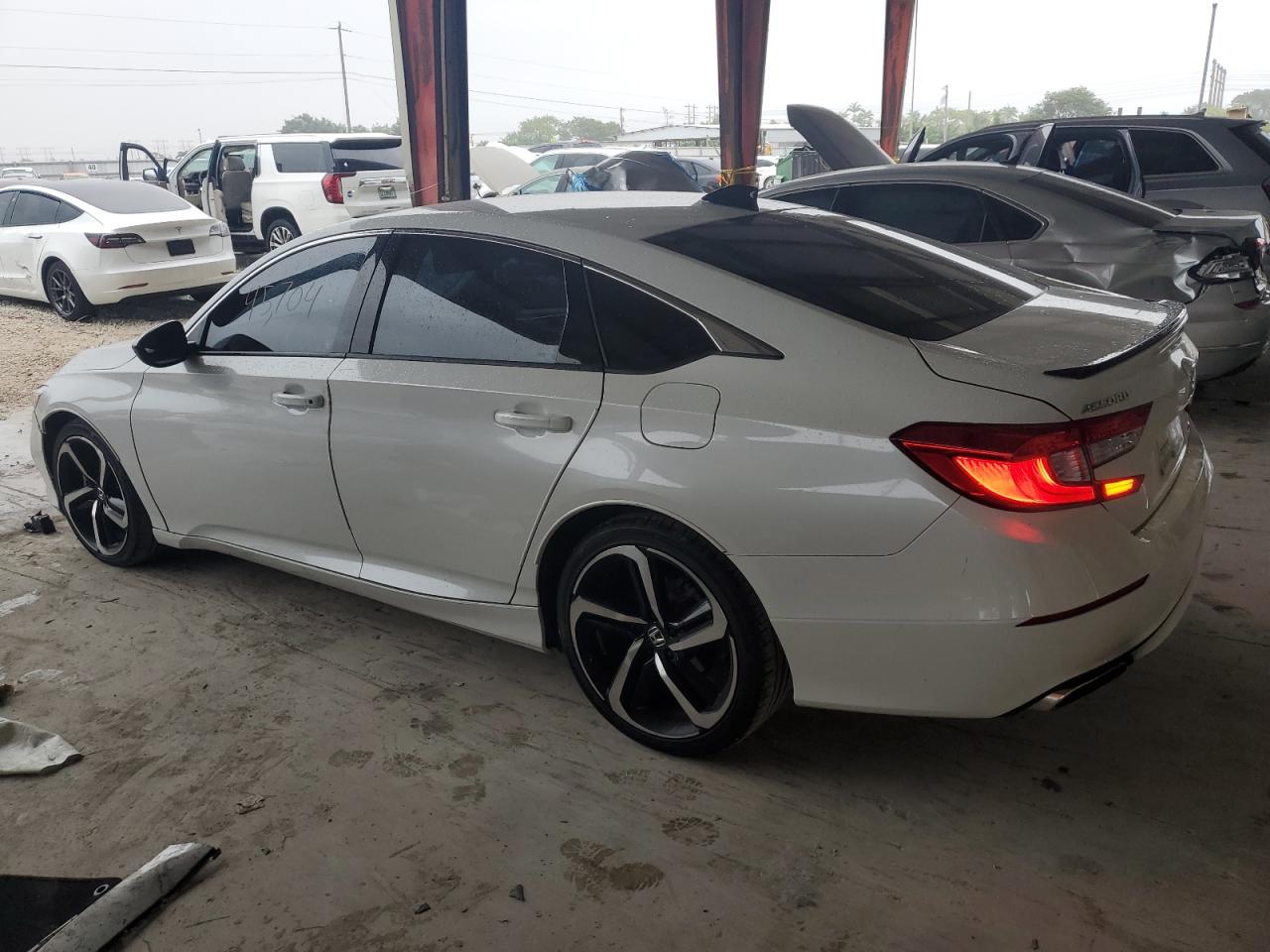 Obraz 2 z 2021 HONDA ACCORD SPORT SE 2021 z VIN 1HGCV1F44MA053185