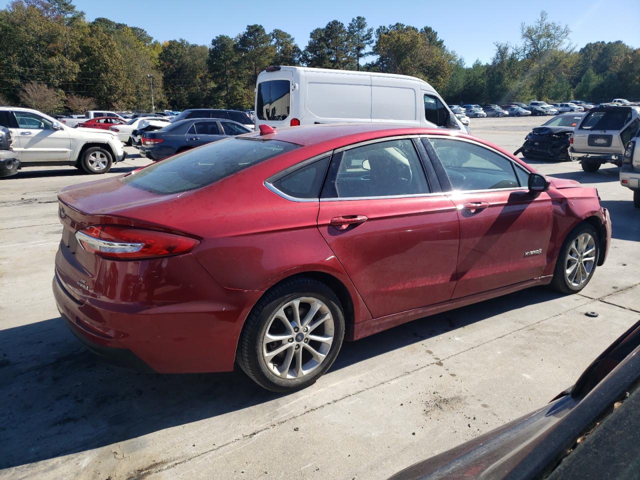 Image 3 of 2019 FORD FUSION SE 2019 with VIN 3FA6P0LU1KR204450