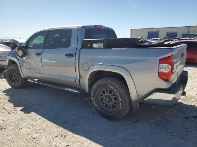 Image 2 of 2017 TOYOTA TUNDRA CREWMAX SR5 2017 with VIN 5TFDW5F10HX583699