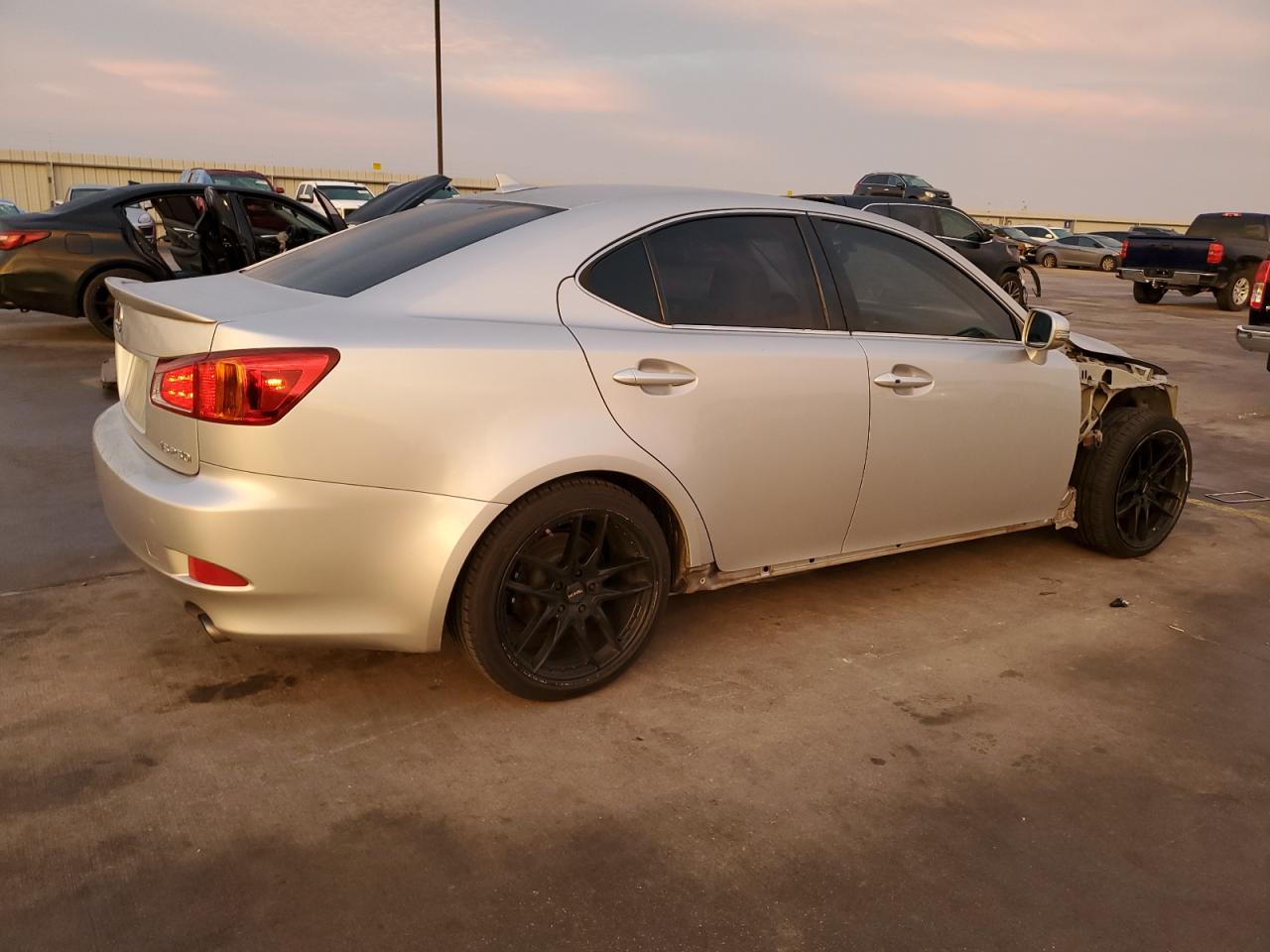Obraz 3 z Lexus Is 250 2009 z VIN JTHBK262095091552