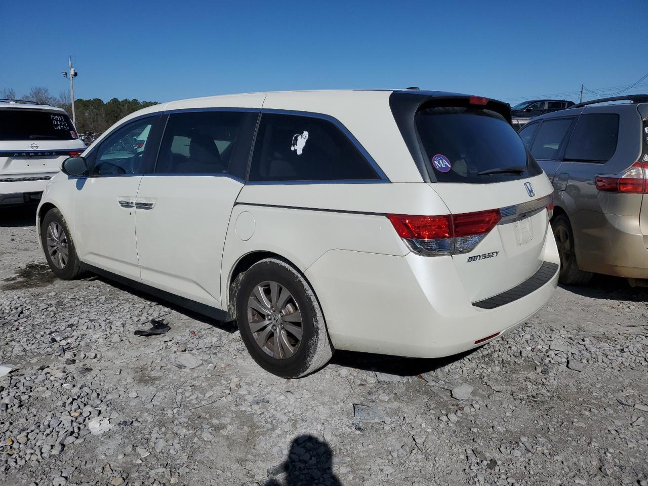 Image 2 of 2017 HONDA ODYSSEY EXL 2017 with VIN 5FNRL5H67HB003804