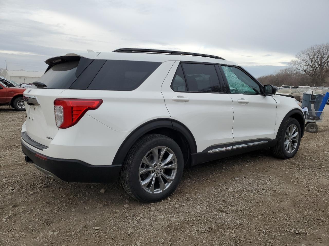 Obraz 3 z 2023 FORD EXPLORER XLT 2023 z VIN 1FMSK8DH7PGA11852