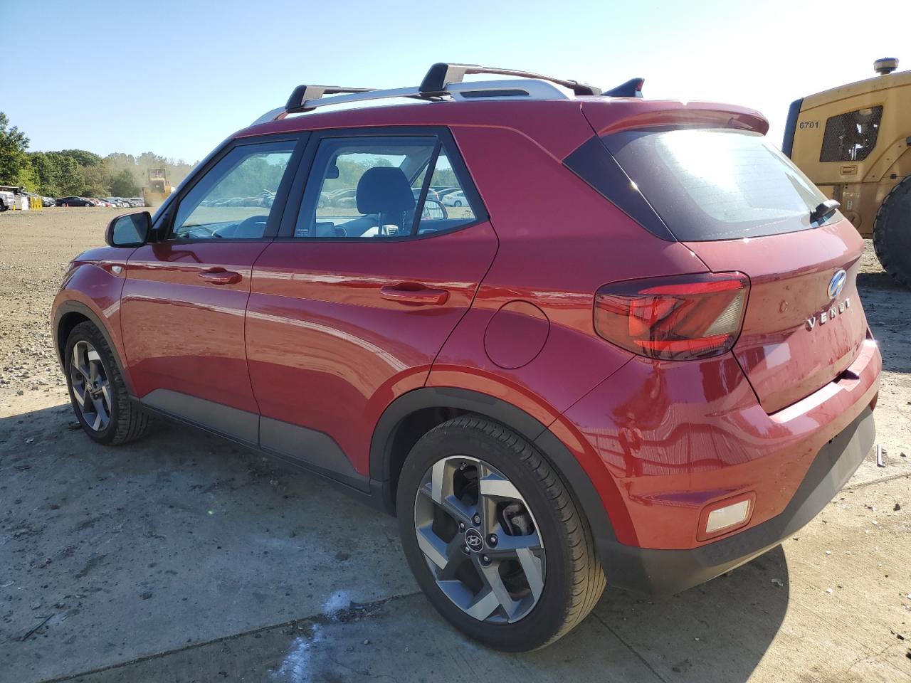 Изображение 2 2022 HYUNDAI VENUE SEL 2022 с VIN KMHRC8A38NU136314