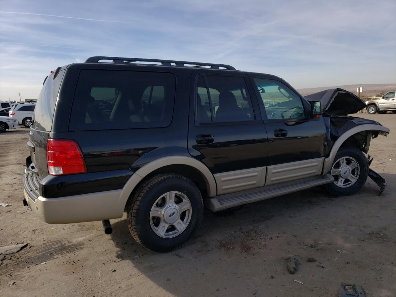 Image 3 of 2005 FORD EXPEDITION EDDIE BAUER 2005 with VIN 1FMFU18545LA44699