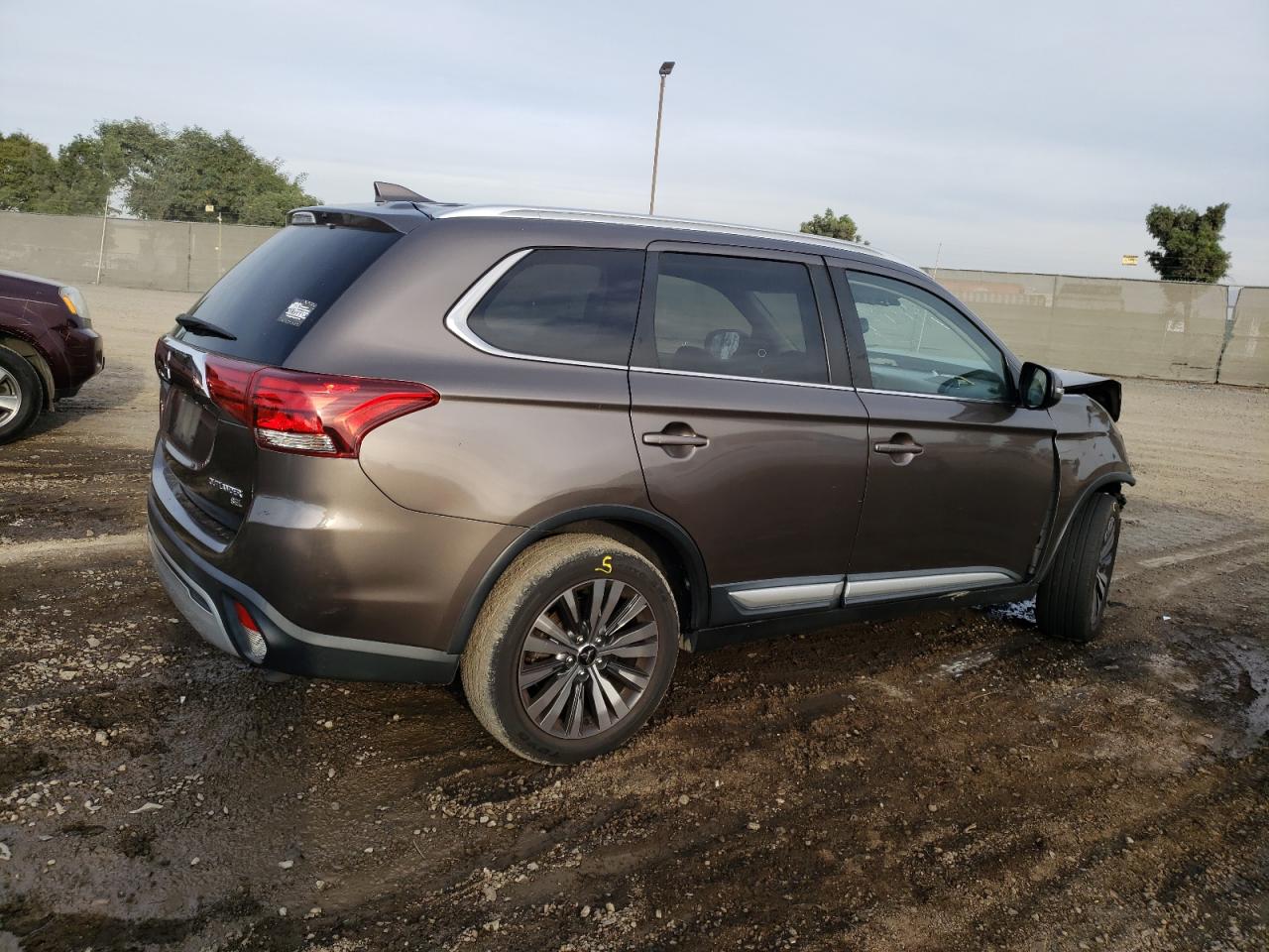 Image 3 of 2019 MITSUBISHI OUTLANDER SE 2019 with VIN JA4AD3A37KZ006616
