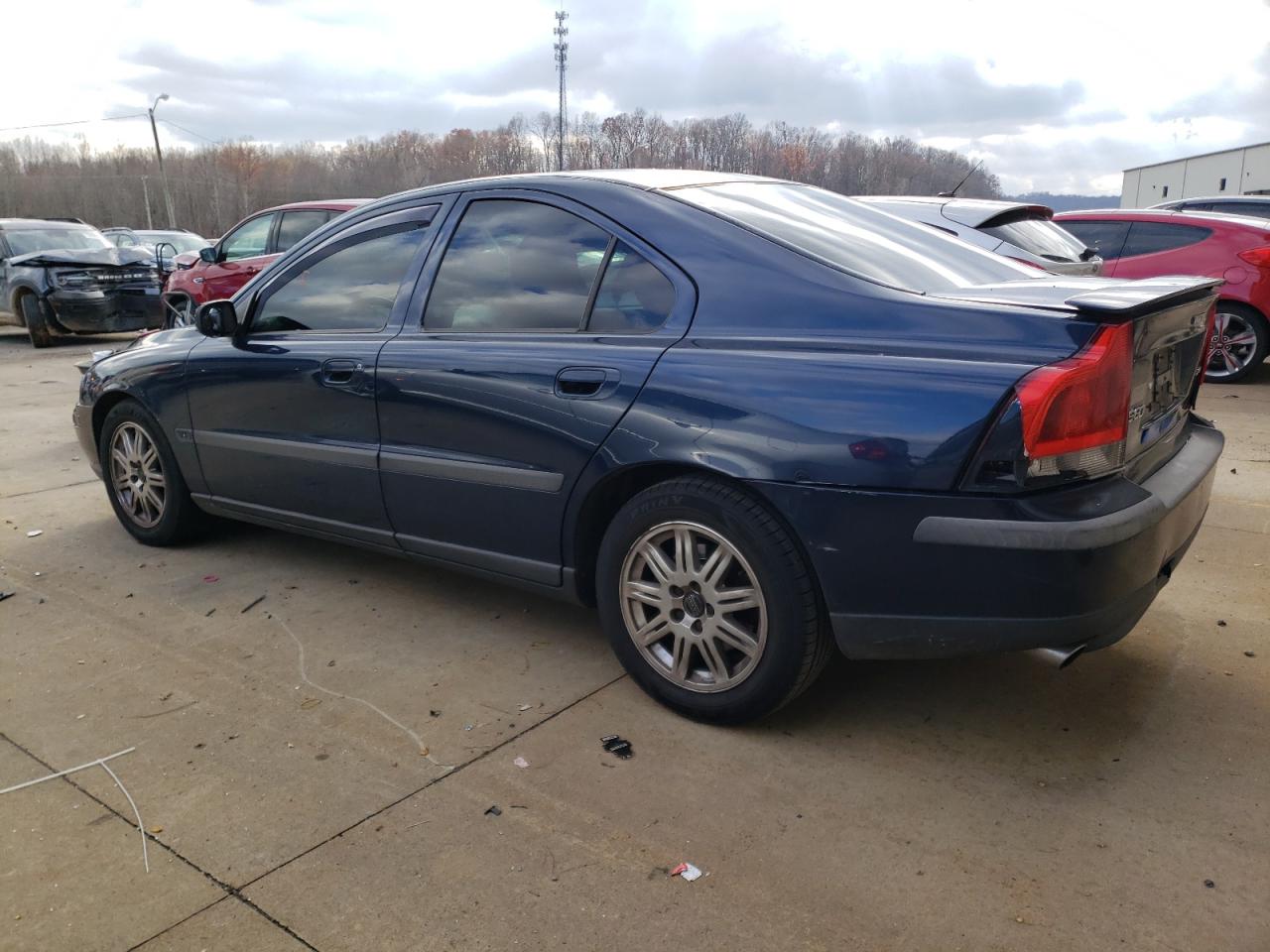 Image 2 of 2004 VOLVO S60 2.5T 2004 with VIN YV1RS59VX42399842