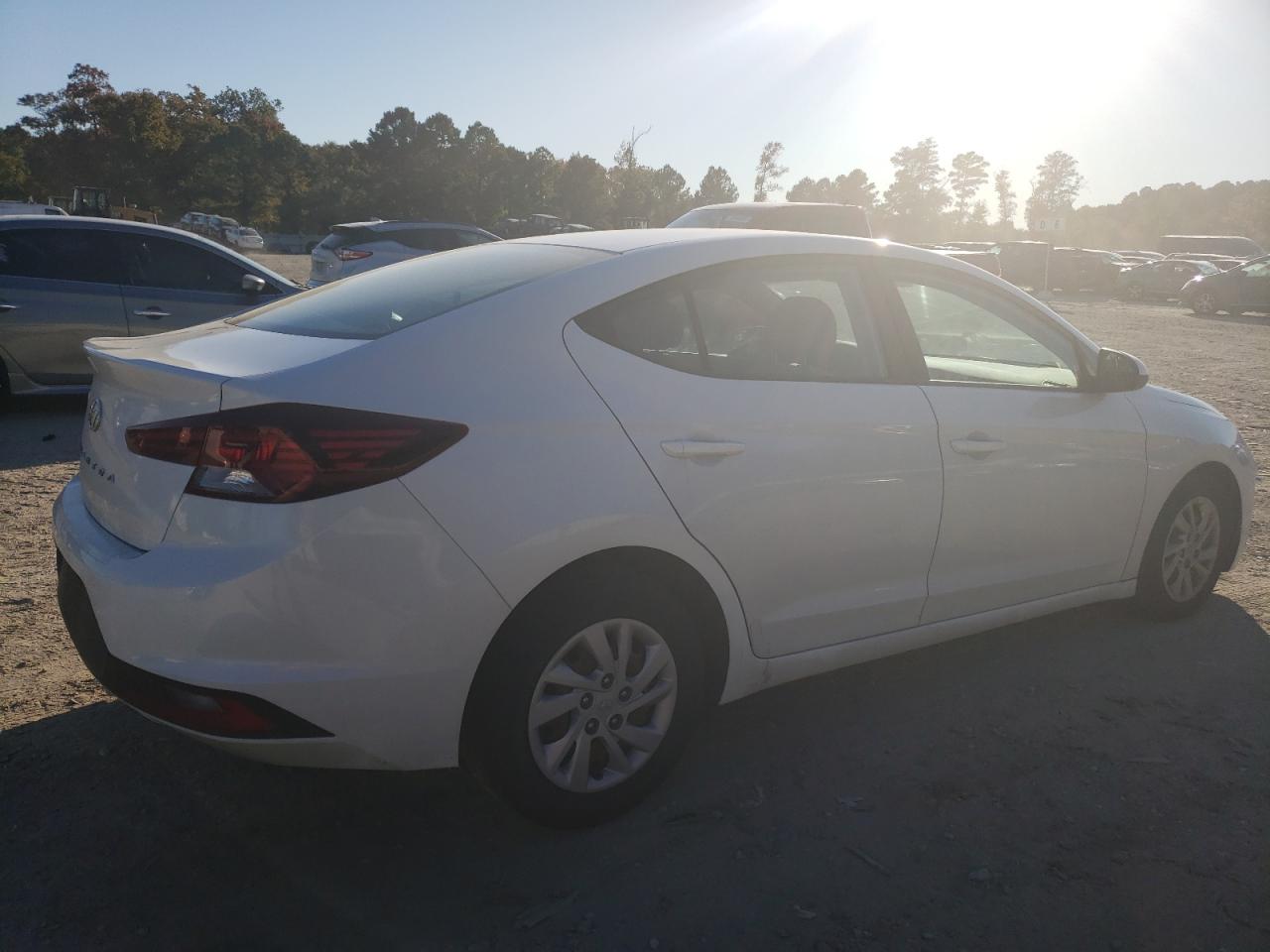 Obraz 3 z 2019 HYUNDAI ELANTRA SE 2019 z VIN 5NPD74LF6KH432747