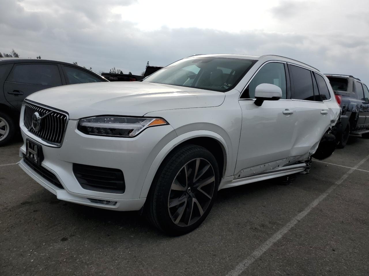 Obraz 2020 VOLVO XC90 T6 MOMENTUM 2020