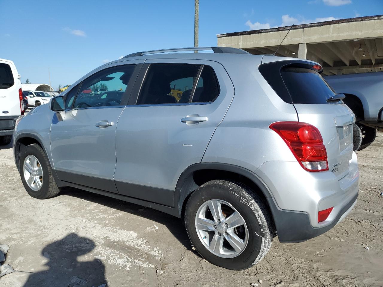 Изображение 2 2017 CHEVROLET TRAX 1LT 2017 с VIN 3GNCJPSB4HL171437