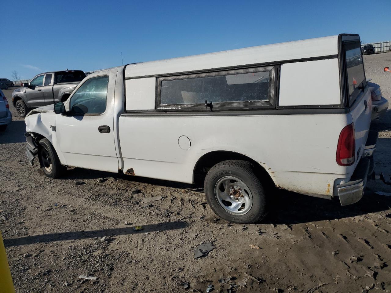 Image 2 of 2000 FORD F150  2000 with VIN 2FTRF17W3YCA17661