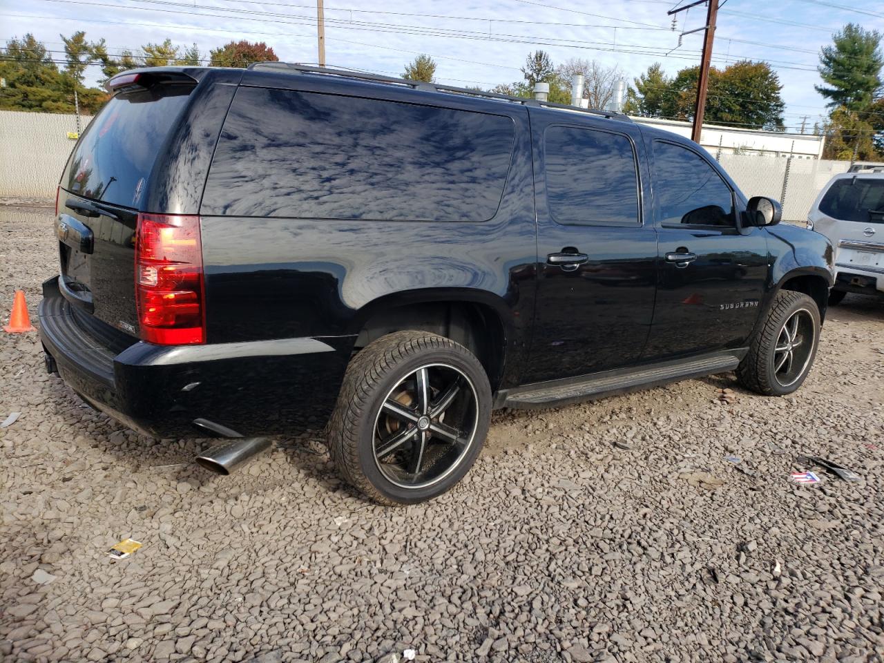 Obraz 3 z 2009 CHEVROLET SUBURBAN K1500 LS 2009 z VIN 1GNFK16309J123324