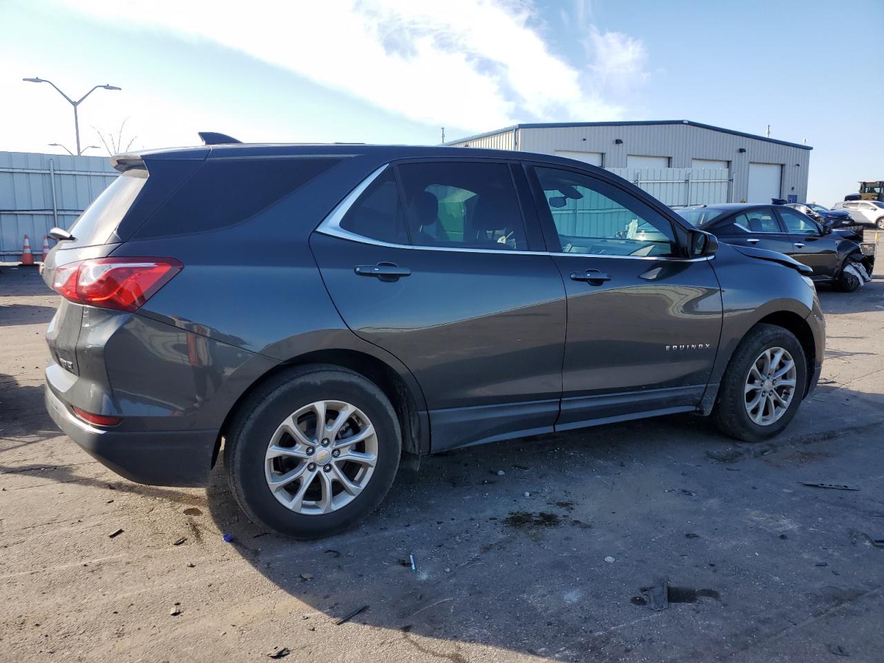 Obraz 3 z 2018 CHEVROLET EQUINOX LT 2018 z VIN 2GNAXSEV2J6217274