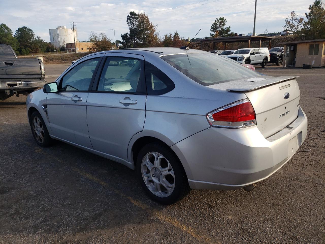 Изображение 2 2008 FORD FOCUS SE 2008 с VIN 1FAHP35N48W132892