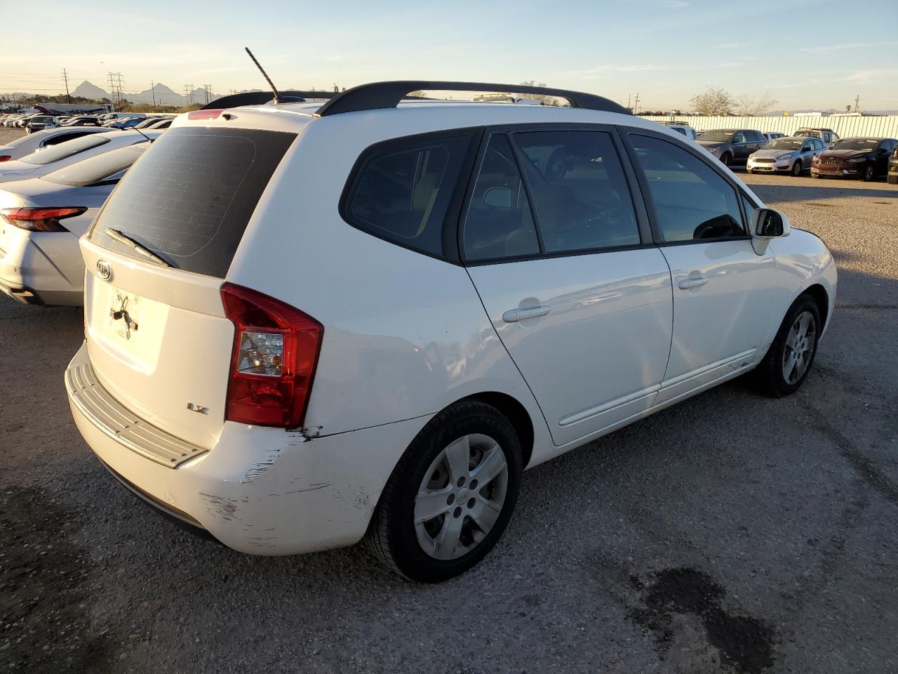 Изображение 3 2009 KIA RONDO BASE 2009 с VIN KNAFG529797274599