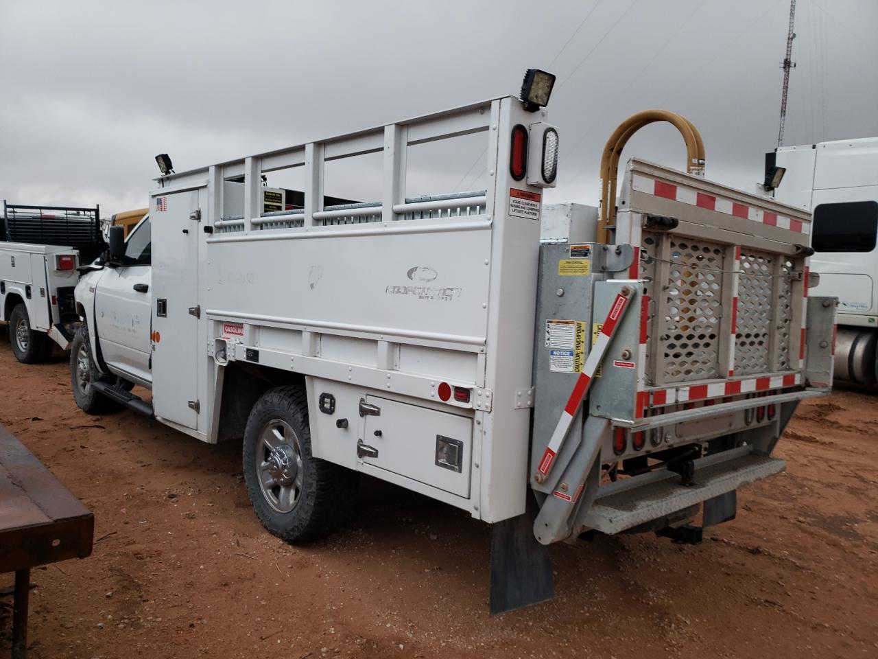 Obraz 2 z 2022 RAM 3500  2022 z VIN 3C7WRCAJ3NG200336