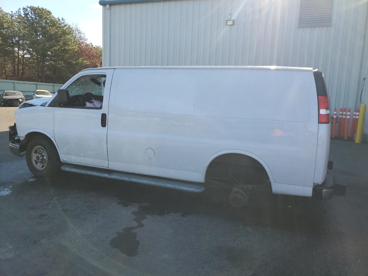 Image 2 of 2021 GMC SAVANA G2500 2021 with VIN 1GTW7AF73M1304925