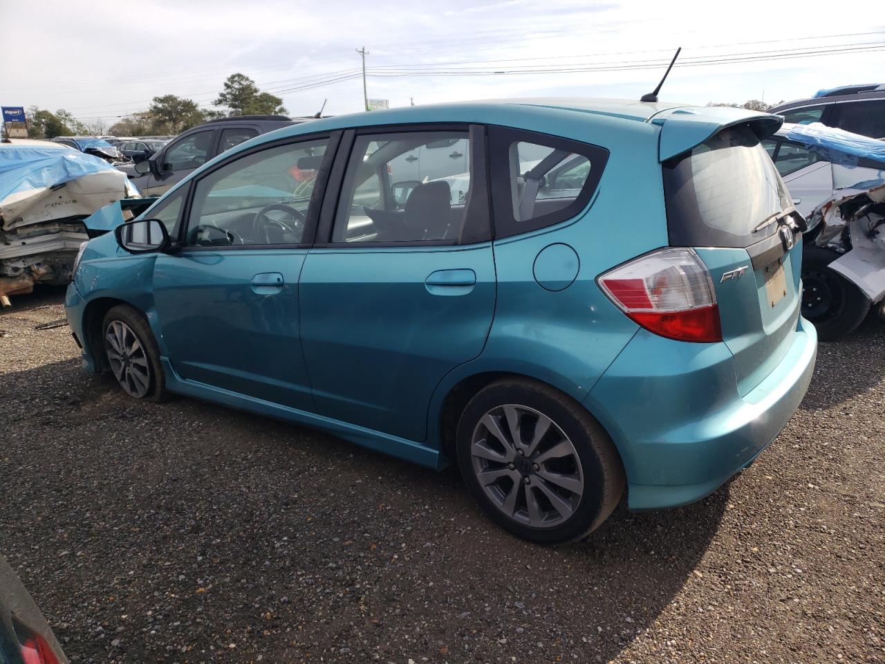 Image 2 of 2013 HONDA FIT SPORT 2013 with VIN JHMGE8H5XDC013811