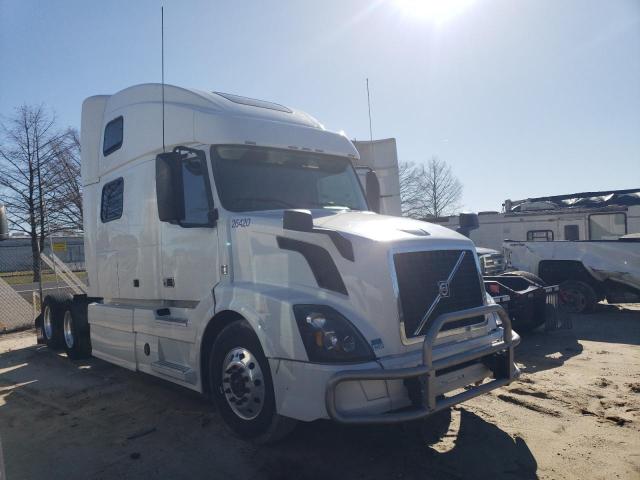 Image 1 of 2016 VOLVO VN VNL 2016 with VIN 4V4NC9EH2GN963614