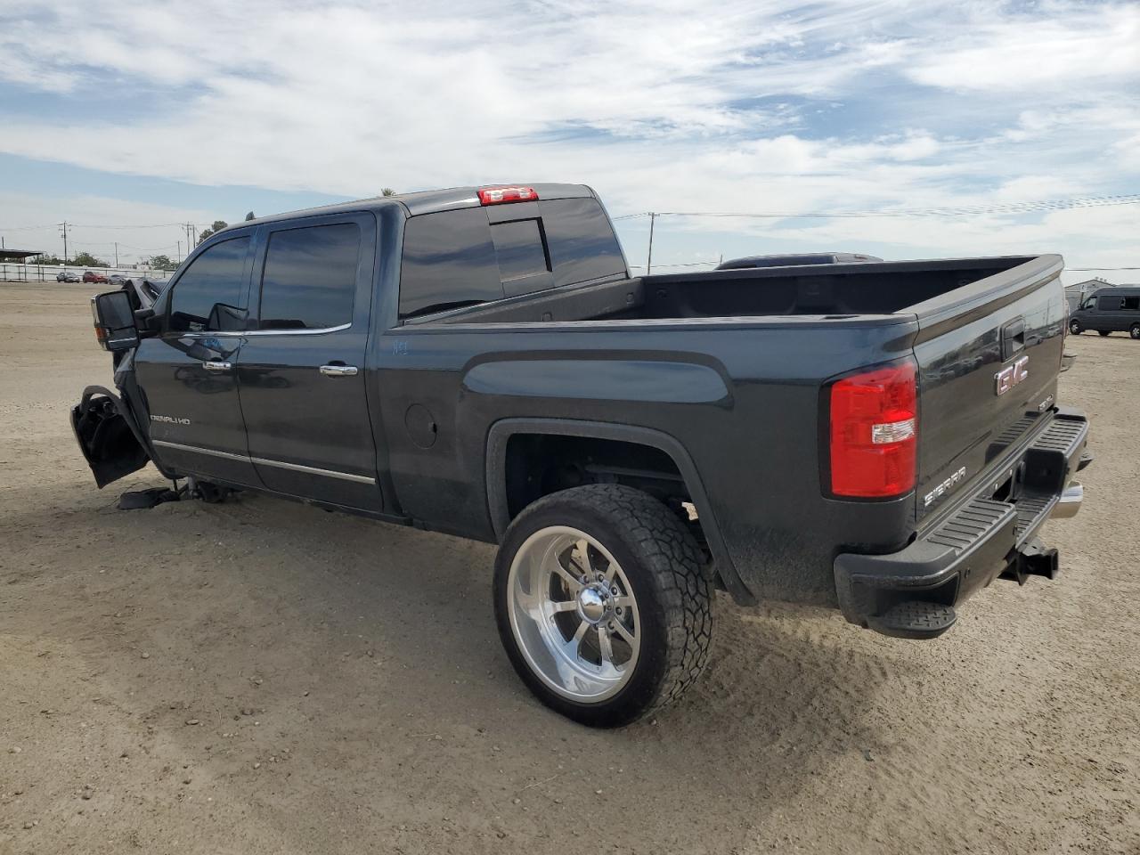 Obraz 2 z 2019 GMC SIERRA K2500 DENALI 2019 z VIN 1GT12SEY2KF109276