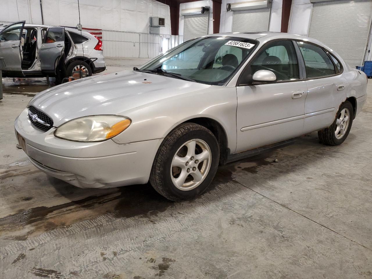Obraz 1 z 2003 FORD TAURUS SES 2003 z VIN 1FAFP55U83G219076