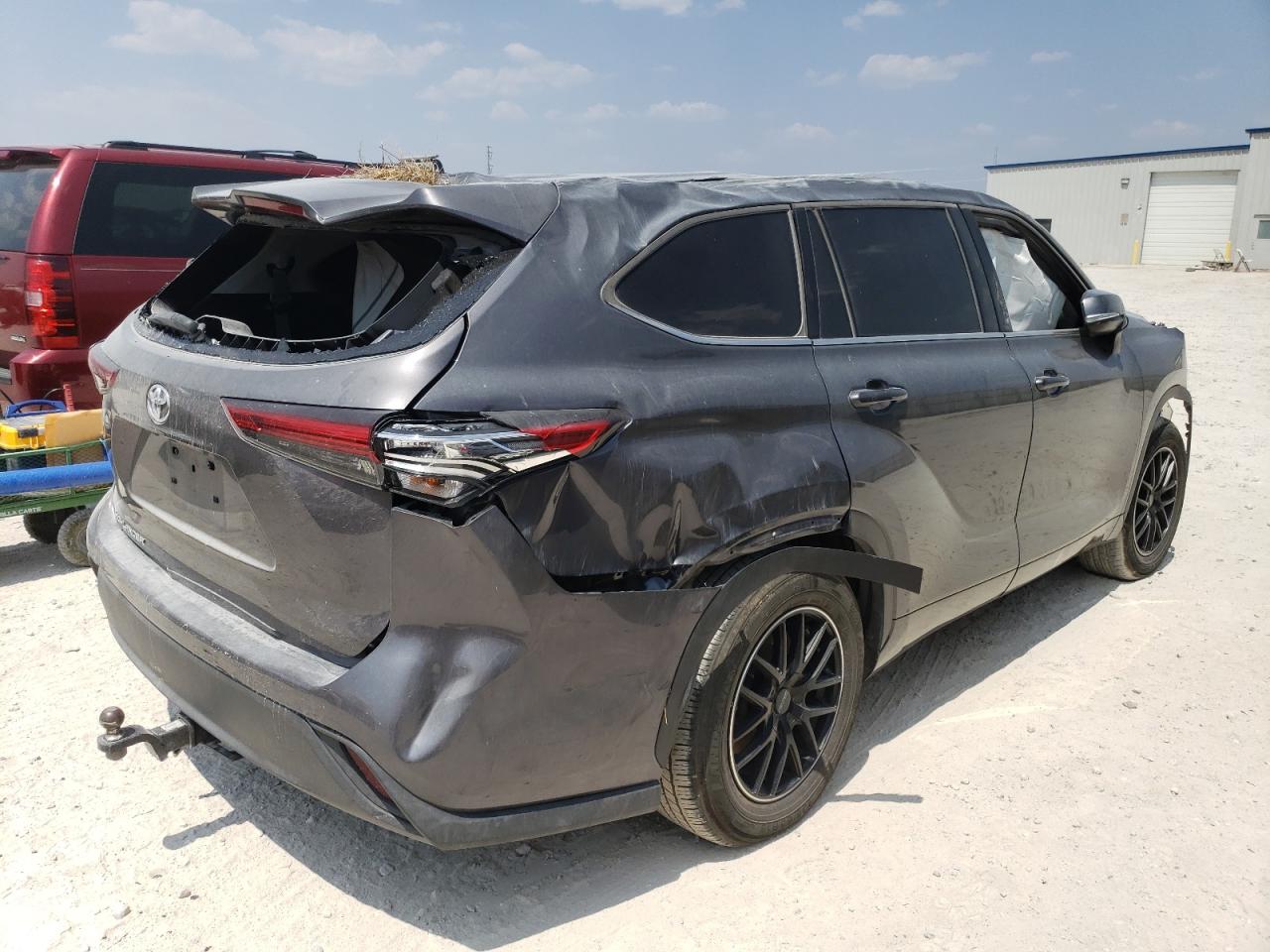 Image 3 of 2021 TOYOTA HIGHLANDER L 2021 with VIN 5TDCZRAH6MS520377