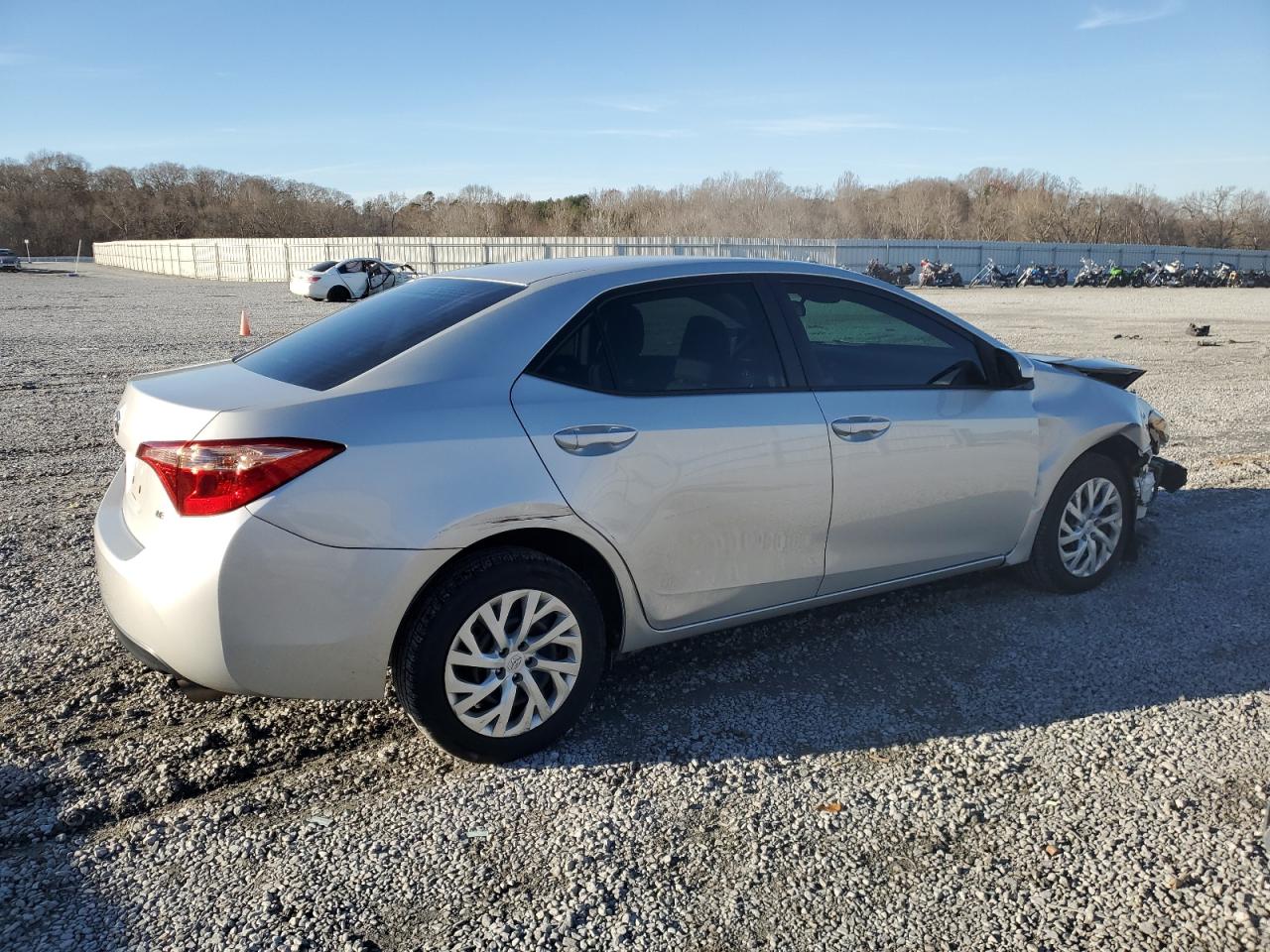 Obraz 3 z 2018 TOYOTA COROLLA L 2018 z VIN 5YFBURHE6JP829874