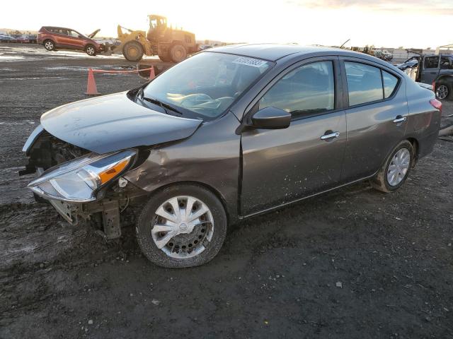 Obraz 1 z 2015 NISSAN VERSA S 2015 z VIN 3N1CN7AP9FL881220