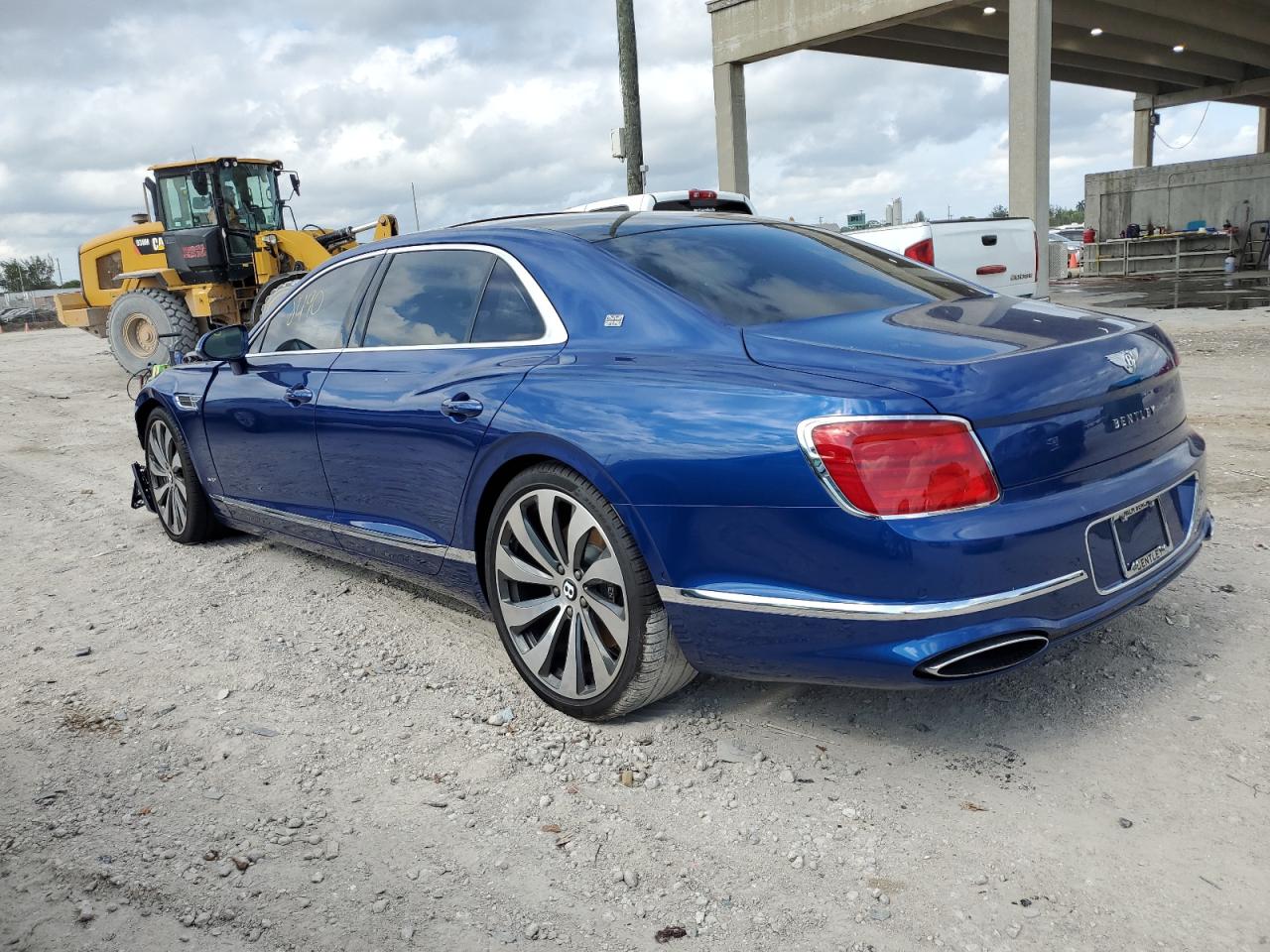Изображение 2 2020 BENTLEY FLYING SPUR  2020 с VIN SCBBB6ZG1LC083272