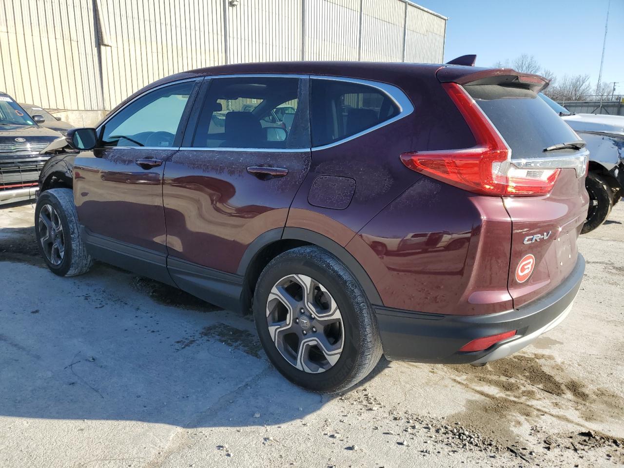 Image 2 of 2019 HONDA CR-V EXL 2019 with VIN 7FARW1H88KE008507