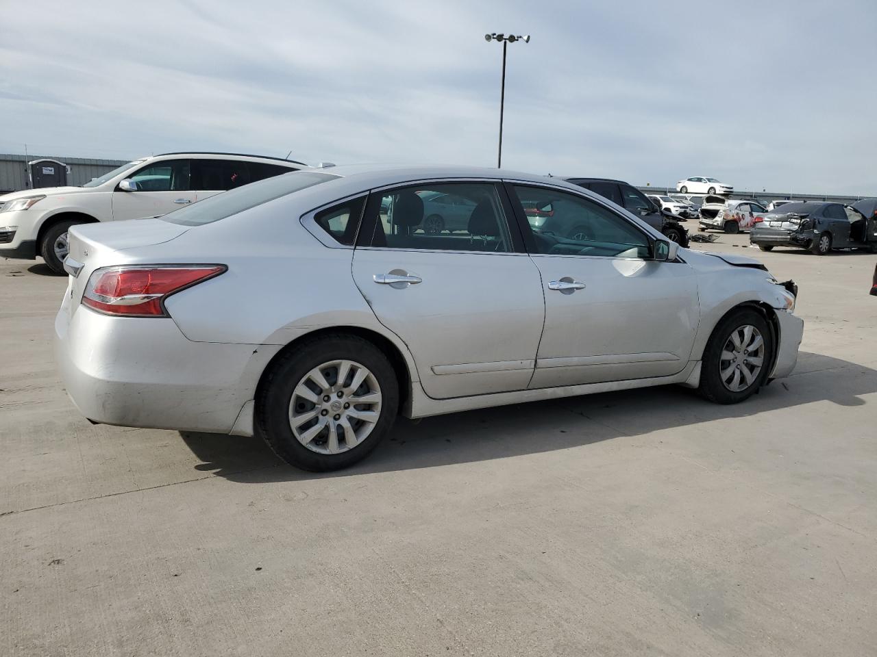 Image 3 of 2015 NISSAN ALTIMA 2.5 2015 with VIN 1N4AL3AP2FC411597