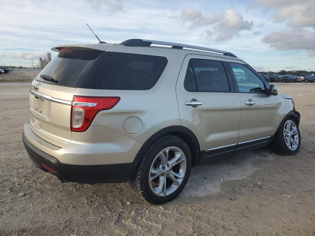 Image 3 of 2011 FORD EXPLORER LIMITED 2011 with VIN 1FMHK7F82BGA76439