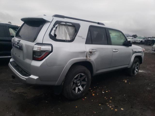 Obraz 3 z 2023 TOYOTA 4RUNNER SE 2023 z VIN JTEPU5JR6P6158875