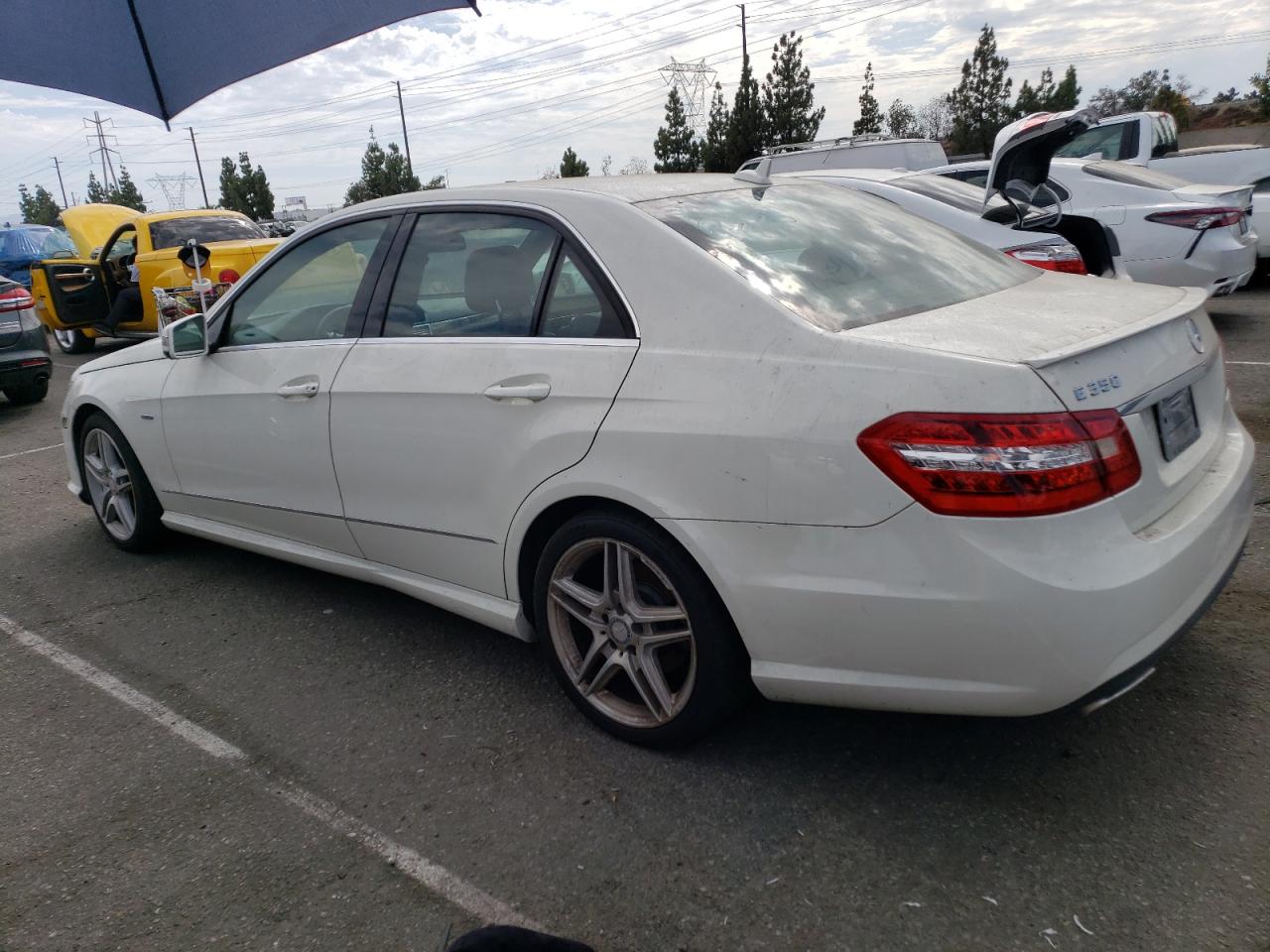 Изображение 2 2012 MERCEDES-BENZ E 350 2012 с VIN WDDHF5KB2CA614940