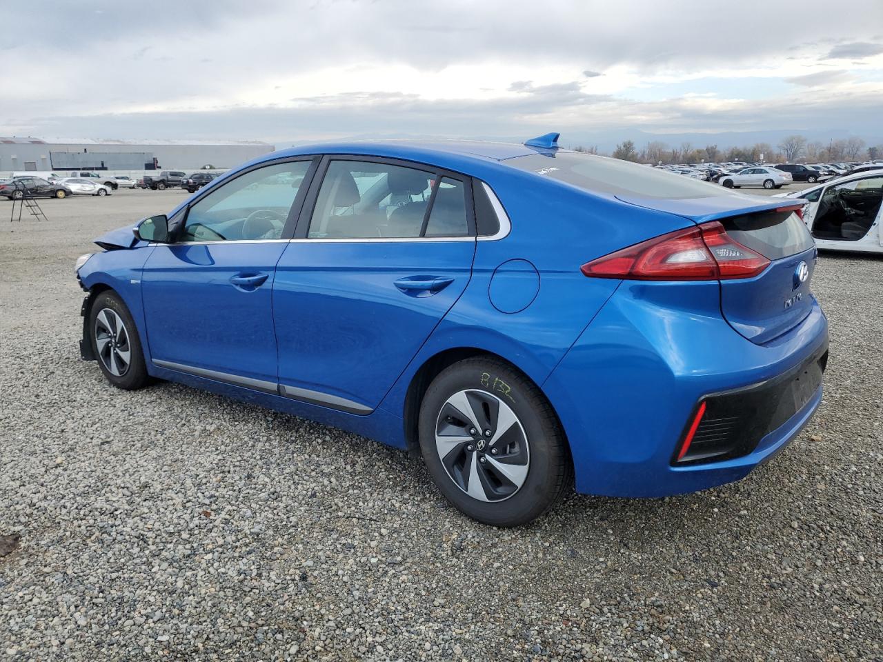 Image 2 of 2017 HYUNDAI IONIQ SEL 2017 with VIN KMHC75LC5HU057208