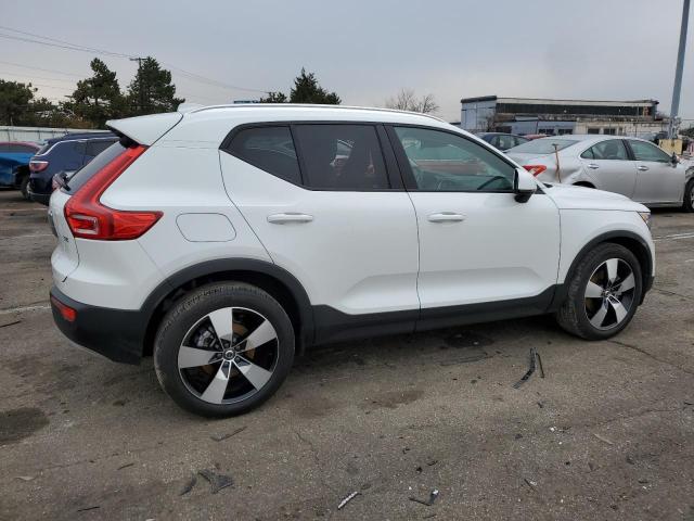 Image 3 of 2020 VOLVO XC40 T4 MOMENTUM 2020 with VIN YV4AC2HK6L2259014