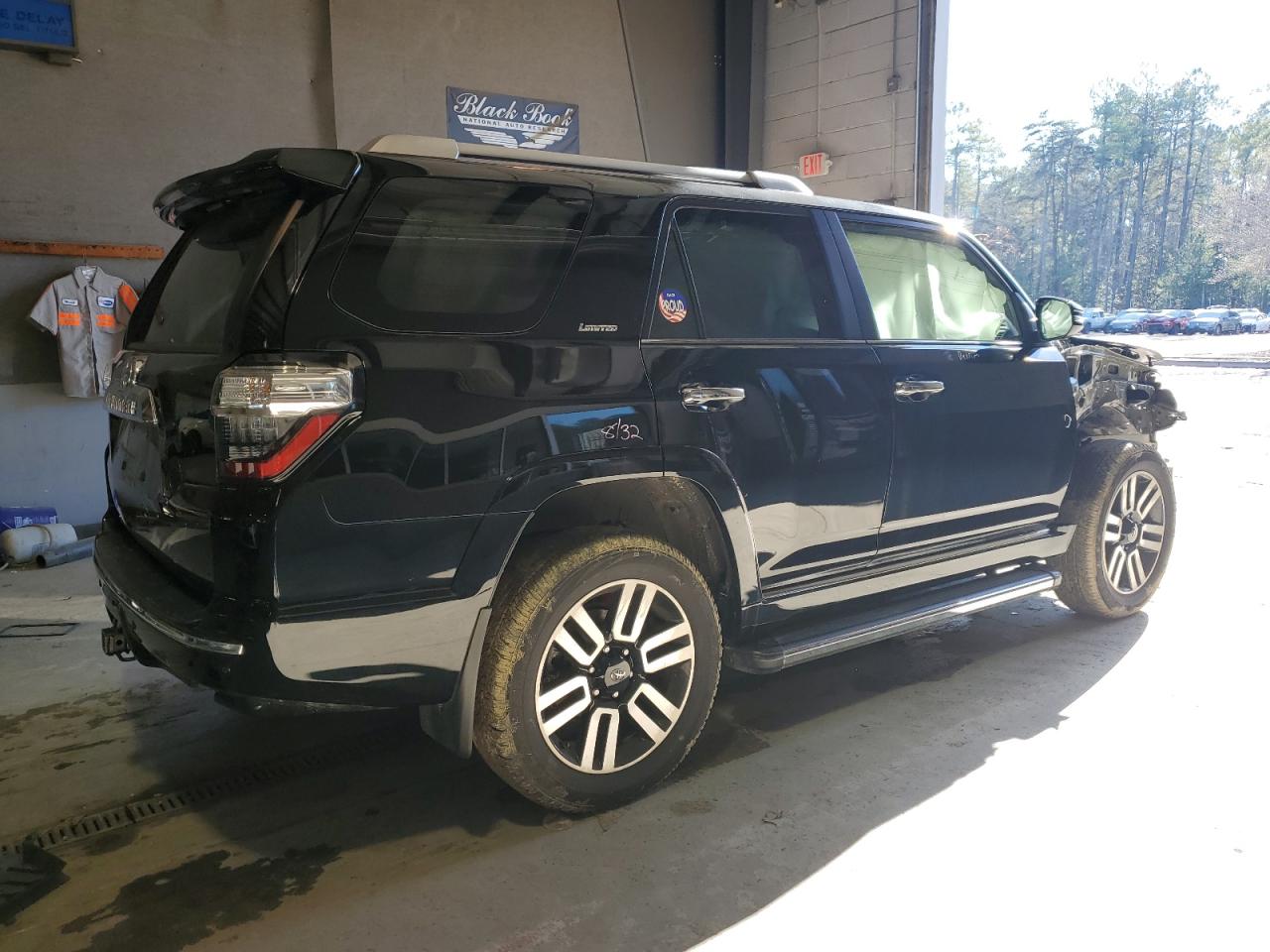 Изображение 3 2022 TOYOTA 4RUNNER LIMITED 2022 с VIN JTEKU5JR5N5986915