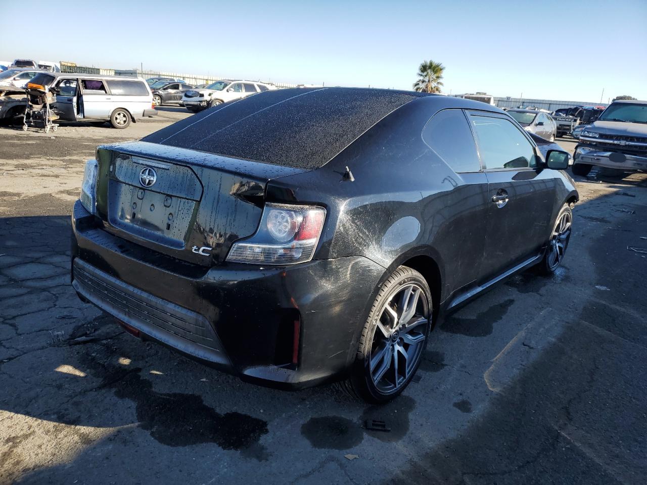 Image 3 of 2014 TOYOTA SCION TC  2014 with VIN JTKJF5C73E3087996