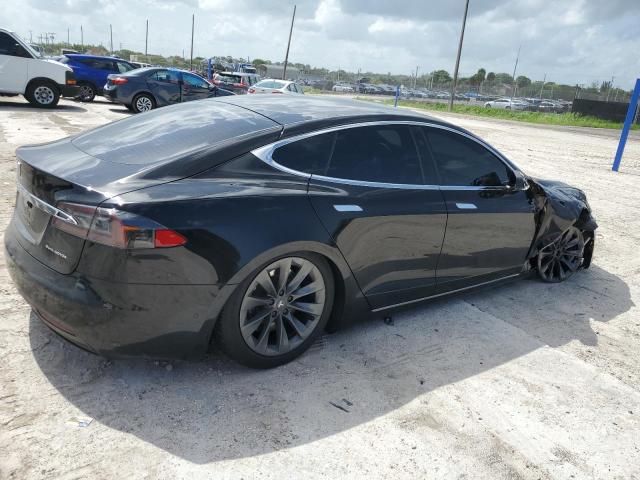 Obraz 3 z 2020 TESLA MODEL S  2020 z VIN 5YJSA1E21LF359451