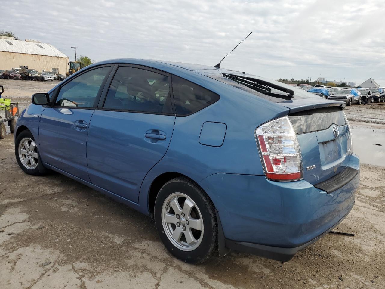 Obraz 2 z 2006 TOYOTA PRIUS  2006 z VIN JTDKB20U067071619